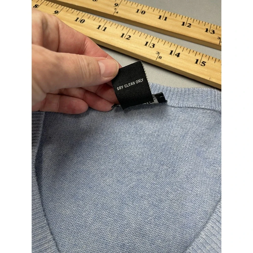 Jos A Bank Mens M 100% Cashmere V-Neck Pullover Sweater‎ Light Blue Stain